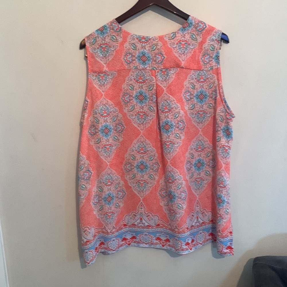 Women’s Violet + Claire Fashion Tank - Picture 8 of 8